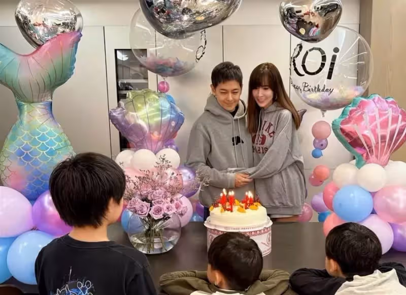 林志穎罕曬「大兒子正臉」照!父子倆「吃街邊檔」太接地氣,12歲Kimi與小時候判若兩人