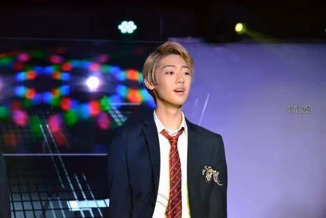 女明星對同學施加暴力，女演員涉嫌酒駕道歉，24歲男明星生命垂危