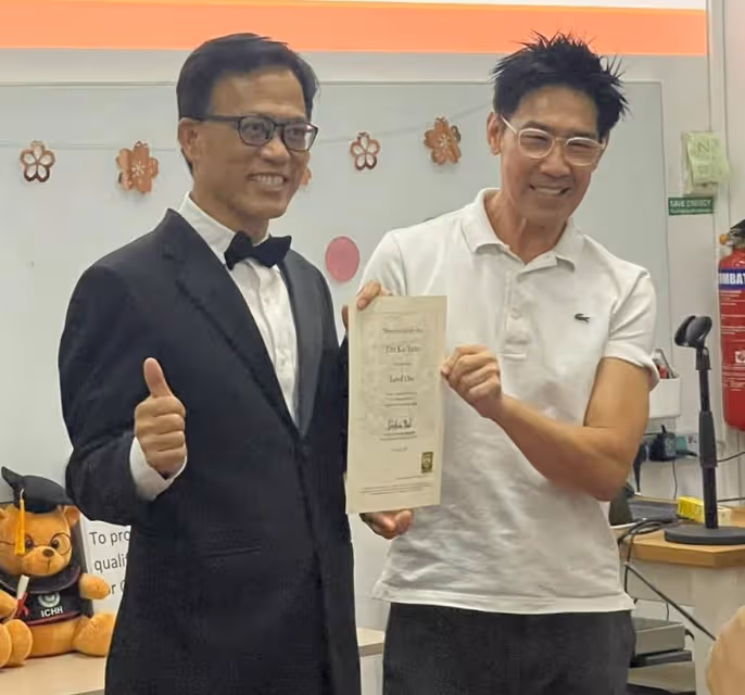 520戴上四方帽　向云：我是整合營養顧問!