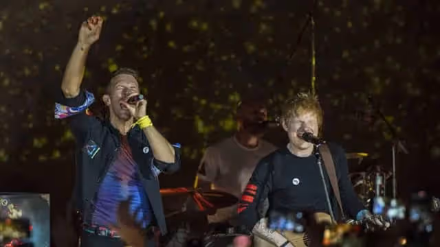 Ed Sheeran二度當爸　曬襪曝前世情人報到