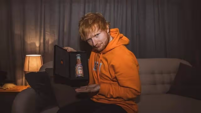 Ed Sheeran二度當爸　曬襪曝前世情人報到