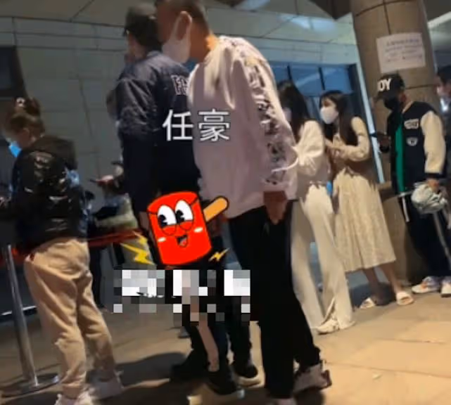 沒作品耍大牌卻一流,多次塌房仍被粉絲夸,這樣無恥的演員不多見