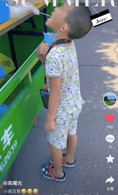 江珊前夫高曙光獨自帶娃,小52歲兒子長像媽,曝光家中三層小洋樓