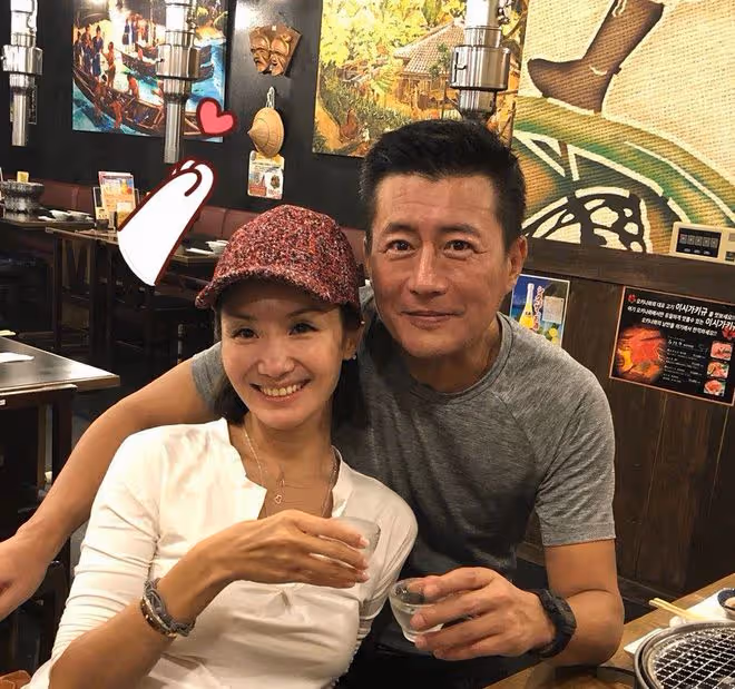 江珊前夫高曙光獨自帶娃,小52歲兒子長像媽,曝光家中三層小洋樓