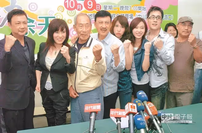 靠公公挽救婚姻!李亞萍笑憶「和余天數度鬧離婚」 暖憶公公「親自到娘家接她」:總把最好的留給我