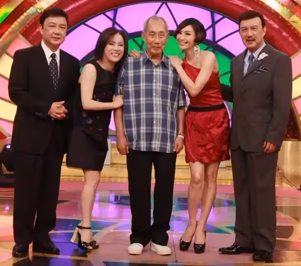 靠公公挽救婚姻!李亞萍笑憶「和余天數度鬧離婚」 暖憶公公「親自到娘家接她」:總把最好的留給我