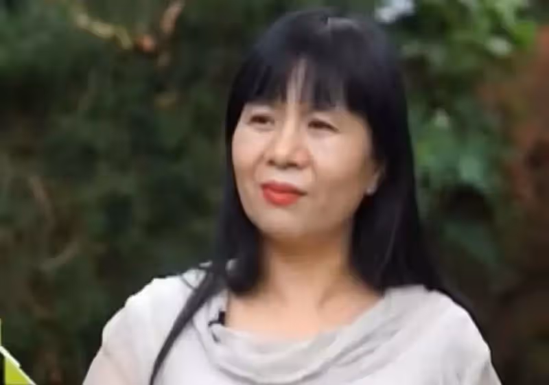 29年前遠嫁非洲!清華才女「執意嫁黑人」婚後竟有10位婆婆 又遭喪子之痛今現況曝光: 不後悔值得!