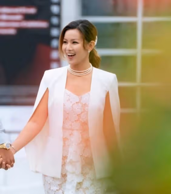 恭喜！香港知名老戲骨女兒宣布平安誕男嬰，產後恢復迅速面色紅潤