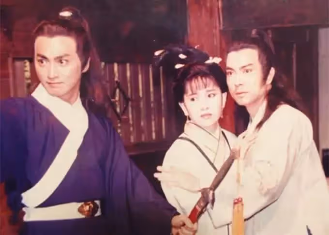 62歲邱於庭罕露面!體重91斤腰圍25寸,苦學3年出師開畫展,23歲帥兒現身:母子同框像情侶