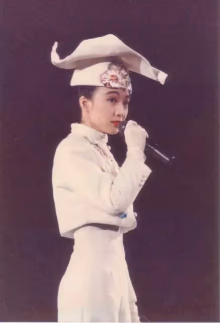一代天后!曾贏過梅艷芳「巔峰時卻隱退留學」 3段戀情無果「後悔沒留住對的人」56歲不婚不生