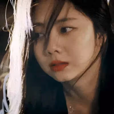 譚松韻火了,這小妞是有點子大運在身上的