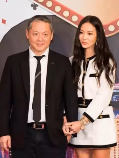 基因太強大!44歲孫芸芸「趁生日曝光帥兒」並肩像3姊弟 和母最甜身高差「網喊原地出道了」