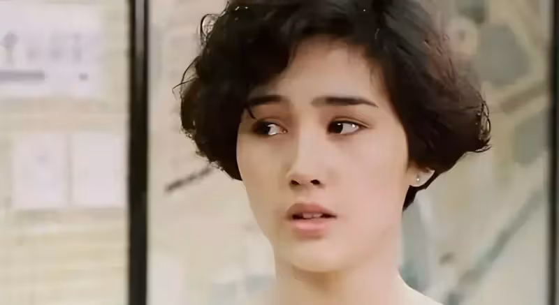 張國榮紅顏知己!巔峰時隱退讀書「嫁同窗真愛」轉行心理師 今「17歲女兒接棒出道」首演就奪獎