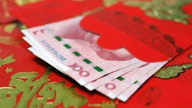 「兒媳,你爸欠我20萬,我小兒買房,你出15萬」「媽,我沒錢」
