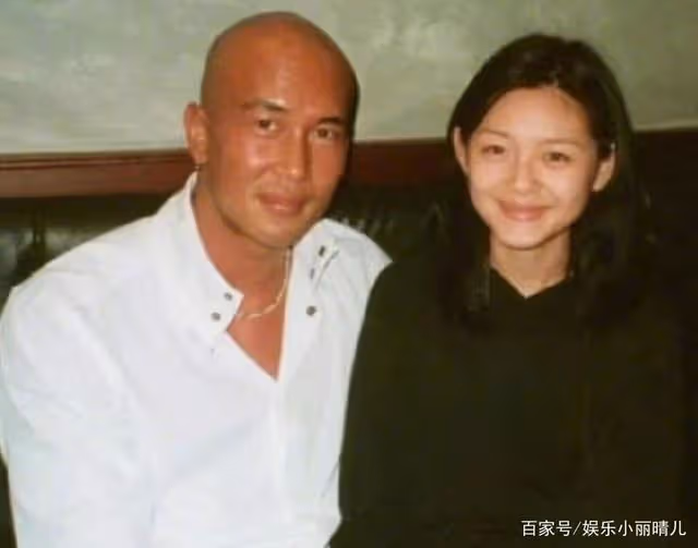 具俊曄悄悄返韓,驚見朋友烤肉店裡貼滿大S海報感動不已