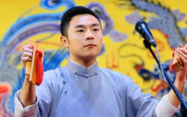 郭德綱徒弟又被曝出軌！婚內腳踩三隻船，一出差就帶不同女生開房