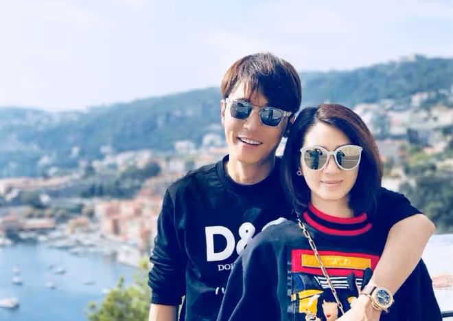 張丹峰洪欣被曝離婚，畢瀅新號曝光分享吃喝旅遊 ，疑有新戀情