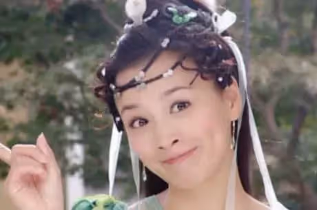 張庭12歲女兒近照曝光,化濃妝撞臉鐘麗緹,完美逆襲,網友:越來越有國際范兒了