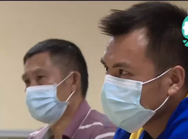 41歲改嫁生子,如今小兒子病危逼大兒子救,母親:你的弟弟你來救