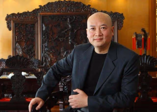 陳麗華年輕照似周海媚,和老公是舊識,把其寵上天感情並不淺薄!