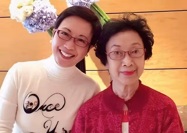 突傳死訊!香港知名粵劇演員在睡夢中離世,年過80歲仍登台演出