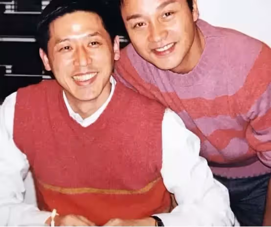 63歲唐鶴德繼承「張國榮億萬遺產」！住12年豪宅售出猛賺5000萬，現生活滋潤，網友：提前過上退休生活！
