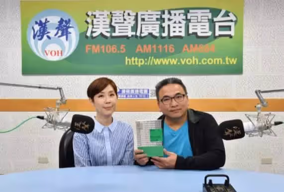 女友意外離世,主播幫養!「4非親生女兒10年」為她們終生不婚「47歲就做爺爺」:偉大的父愛