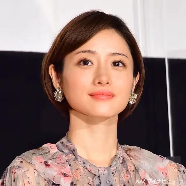 山口百惠為小田信吾送行，這個男人不僅是恩師還是她一生的好朋友