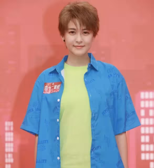 短髮造型又出事!江嘉敏老了不止十歲,鐘嘉欣「吳尊」樣真難忘