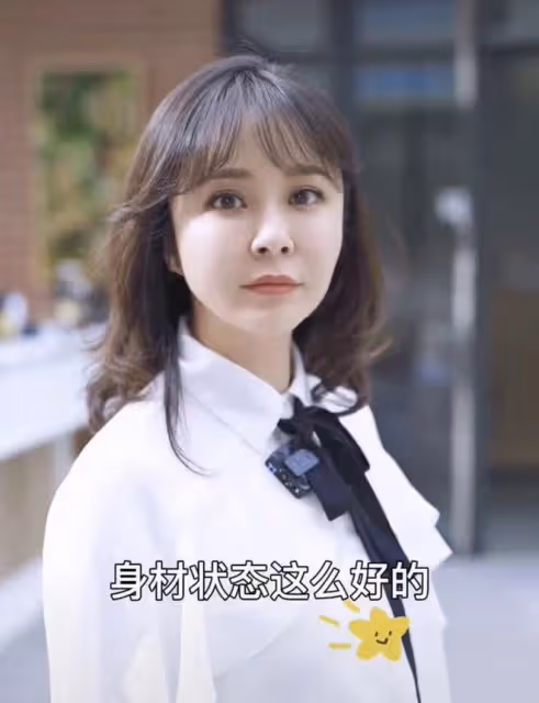 41歲楊若兮退圈後罕發聲,模樣大變認不出,嫁二婚演員當全職媽媽