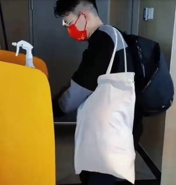 感動!林曉峰唱《今生今世》致敬張國榮,難忘哥哥對自己的教誨