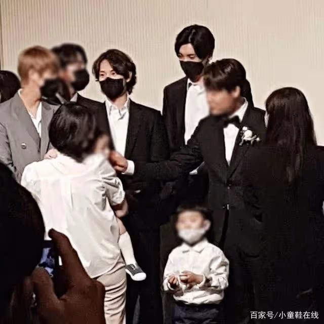 朴炯植與任時完出席婚禮!曾因感情太好還傳緋聞,網敲碗雙男神合作