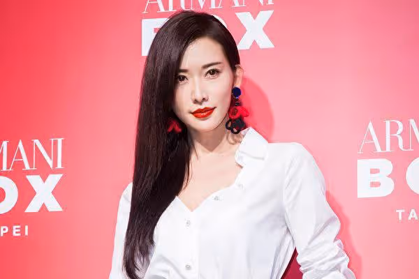 林志玲與老公AKIRA合體放閃音樂MV細節曝光,夫妻搶錢其利斷金
