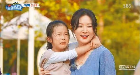 IU接連痛失摯友強忍淚水「人生很像玩笑」,李英愛自曝曾經歷低潮