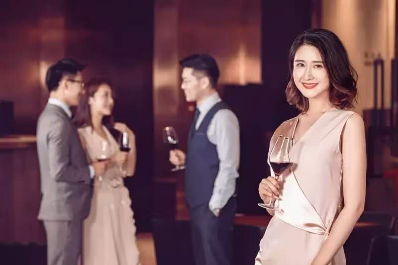 女人請記住,人到中年,換一種方式存錢會更好
