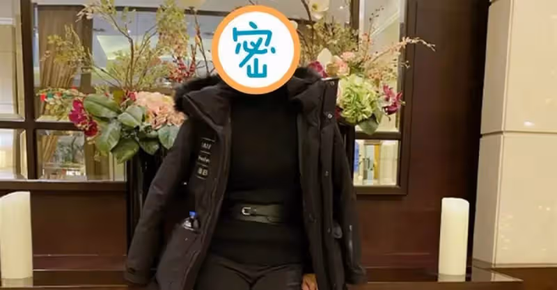 48歲蔡少芬曬近照，身材超瘦不像孩子媽，意外曝光豪宅內景，裝修精緻顯品味，與以往擁擠住宅差距明顯，網友：還是內地賺錢啊
