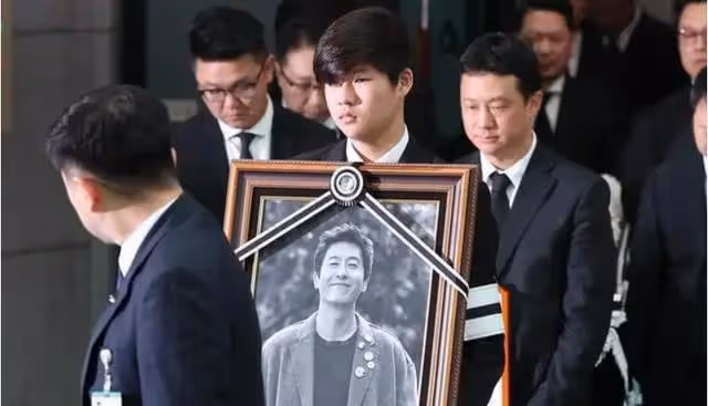 金柱赫:與金智秀相戀6年,愛上小17歲李宥英,45歲因車禍去世