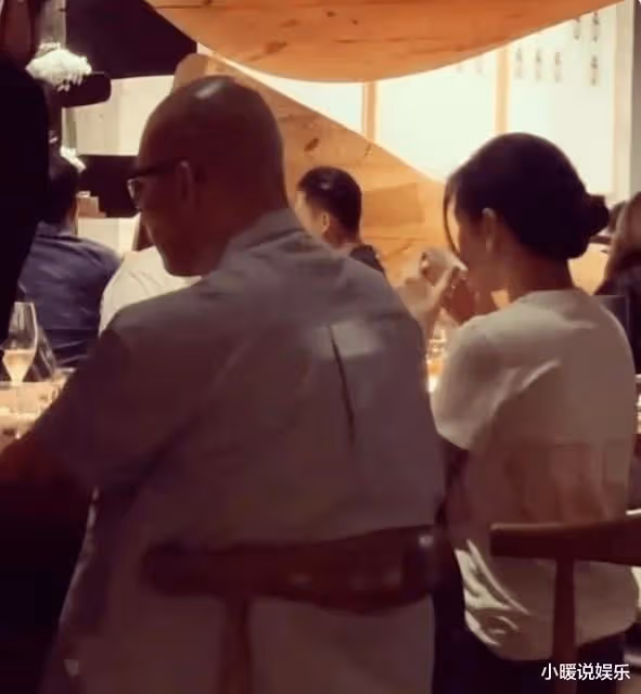 具俊曄與眾美女合照，貼身合影飲酒熱聊，不怕大S吃醋嗎？