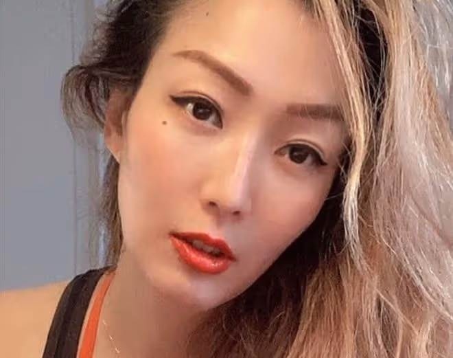 甘比母女約鍾楚紅鄭秀文爬山,全員素顏出鏡,劉鑾雄女兒越來越美