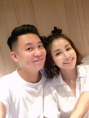 結婚8年觸礁?鍾欣怡淚「當街丟手機」:婚姻走到盡頭 認想離婚「已經考慮半年」卻又被對方收服