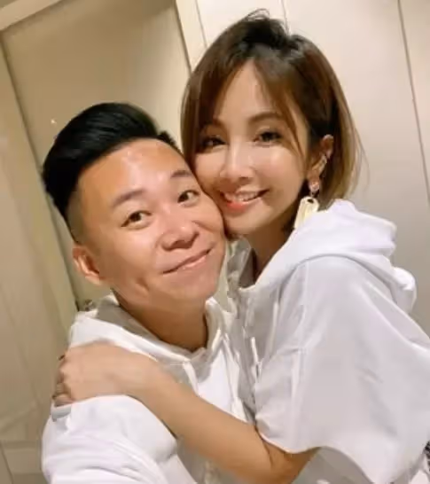 結婚8年觸礁?鍾欣怡淚「當街丟手機」:婚姻走到盡頭 認想離婚「已經考慮半年」卻又被對方收服