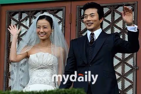 曾因未婚先孕、閃婚不被看好?初代韓流男神與妻子甜蜜恩愛十二年如一日!