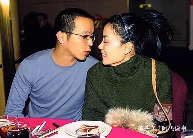 甩竇唯、與李亞鵬離婚,王菲被指太愛錢,與謝霆鋒復合看上其身家