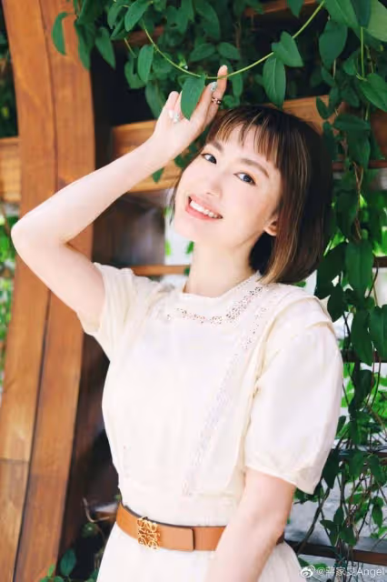 TVB上位小花憑新劇出圈，自曝拒絕姐弟戀，與男友分手後曾演一對