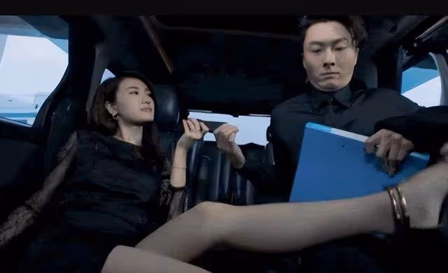 TVB上位小花憑新劇出圈,自曝拒絕姐弟戀,與男友分手後曾演一對