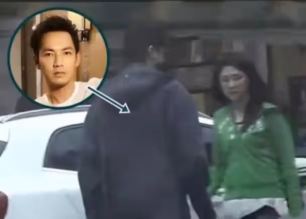 鍾漢良隱婚妻子疑露面!長發披肩身材高挑,男神貼心為其打傘