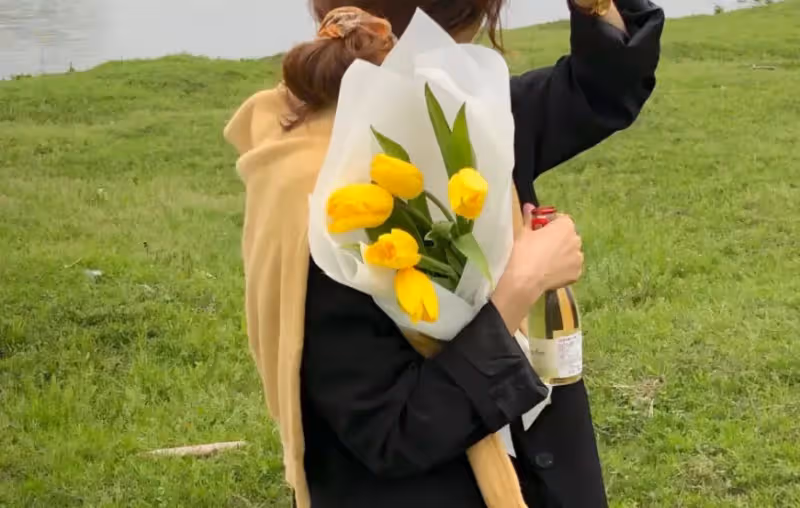小姨是我繼母,她兒子結婚,讓我拿15萬幫他裝修婚房,我該拿嗎?