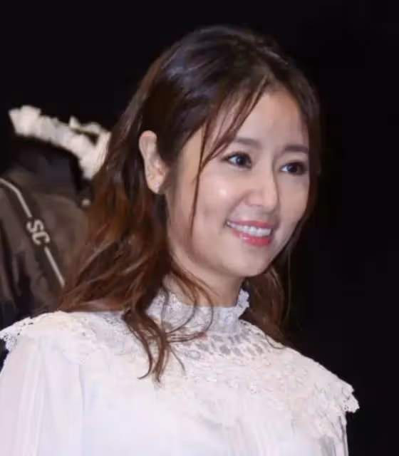 有種「整容」叫林心如卸妝！離開美顏濾鏡後，嘴角出現真實法令紋，清純氣質依舊如初：全網羨慕霍建華