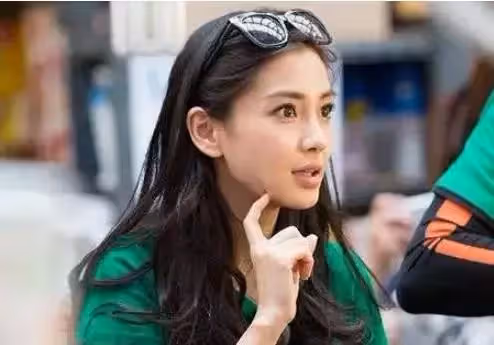 當28歲昆凌撞上33歲baby,同樣是素顏出鏡,網友:才知道真混血與假混血的差距