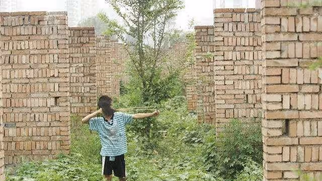 繼父住院給我一本存摺,他臨終前說的話,讓我明白錯怪他好多年